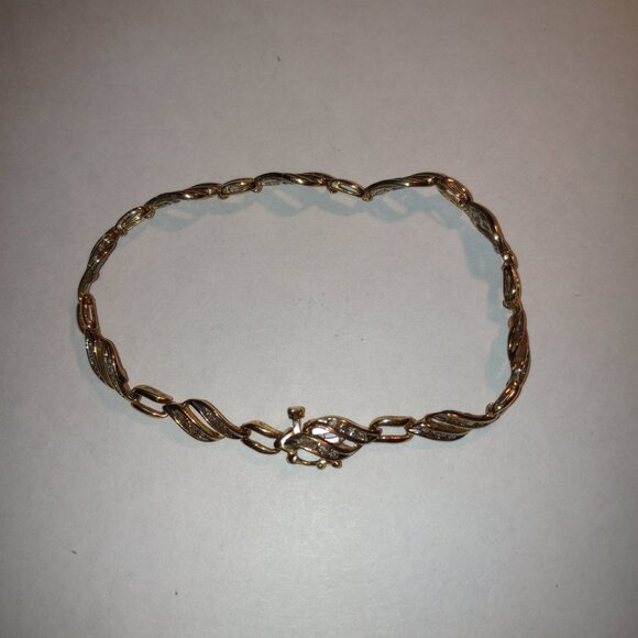 10Kt Yellow Gold Open Leaf Design 1-Carat Diamond Eternity Bracelet - Picture 3 of 3